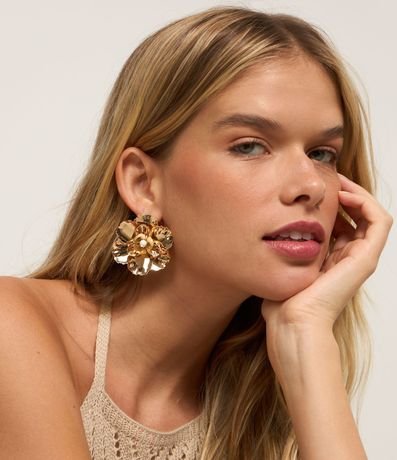 Caravana Floral Botón en Metal con Efecto Martillado 4