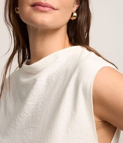 Vestido Midi Texturizado con Drapeado Lateral 4