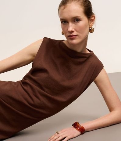 Vestido Midi Texturizado con Drapeado Lateral 6