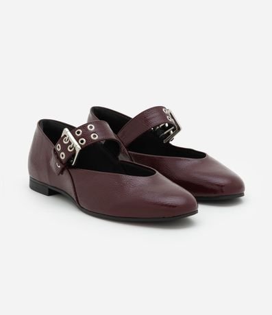 Zapatilla en Berniz con Efecto Mojado y Hebilla con Ojal 2