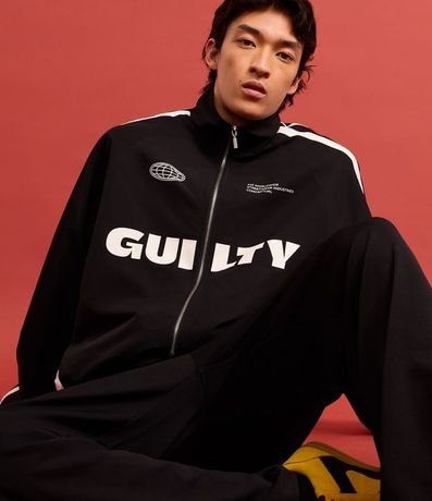 Campera Sporty con Cuello Alto y Rayas Contrastantes 3