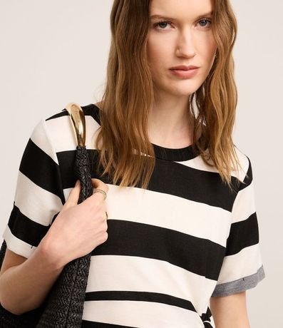 Vestido Midi en Viscosa con Estampa de Rayas y Lazo Lateral 3