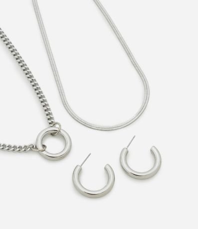 Conjunto de Collar Capas y Caravana Media Aro Confeccionados en Metal
