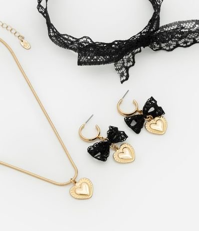 Conjunto de Collar y Caravana con Fita Rendada y Colgante de Corazón