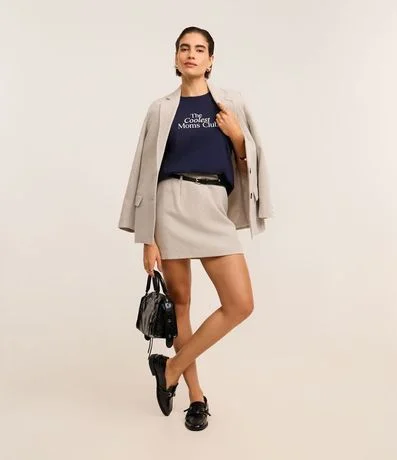 Short Pollera Sastrería en Polivelour con Cinturón Estrecho de PU