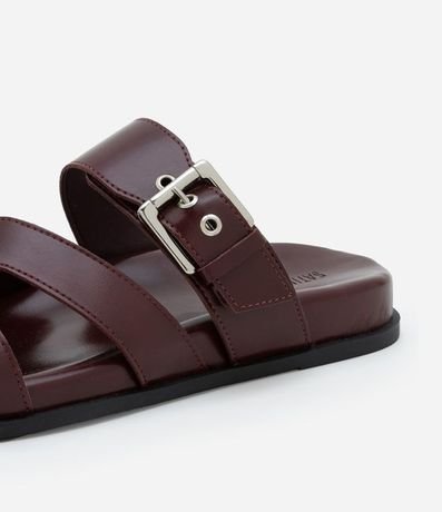 Sandalia Plana con Hebilla y Tira en H 4