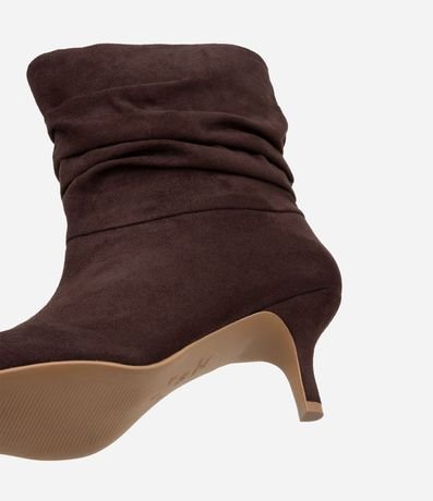 Bota Slouch con Punta Fina en PU y Gamuza 4