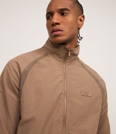 Campera Deportiva en Poliamida con Detalles 7