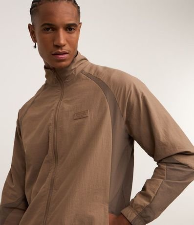 Campera Deportiva en Poliamida con Detalles 6