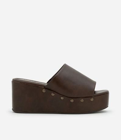 Sandalia en PU Plataforma con Remaches en Salto