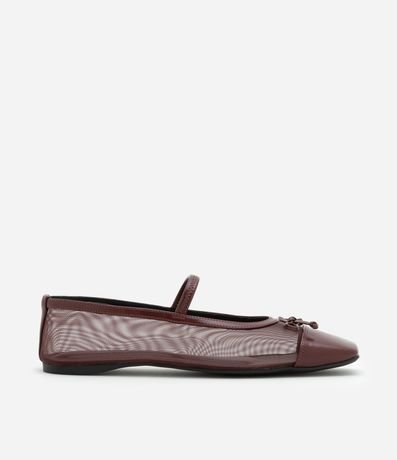Zapatilla en PU con Puntera Cuadrada y Detalle con Transparencia