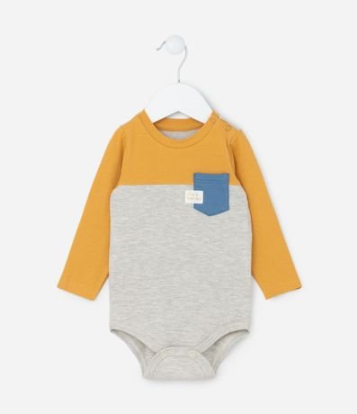 Body Infantil con Recortes y Bolsillo - Talle 0 a 24 meses