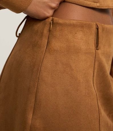 Pollera mini en Suedine con Trabillas y Recortes Delanteros 4