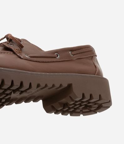 Zapato Dockside en Cuero con Suela track y Detalle de Ojale 4