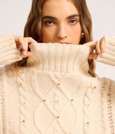 Suéter en Punto con Mix de Pontos y Lunares Metalizadas 5