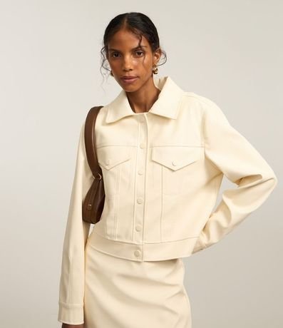Campera Boxy en PU con Bolsillos y Botones