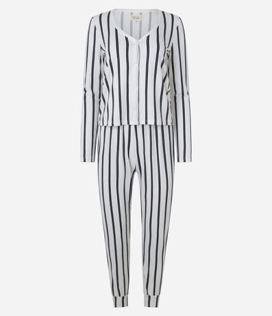 Pijama Largo en Peach Touch con Estampa Rayada y botones 4