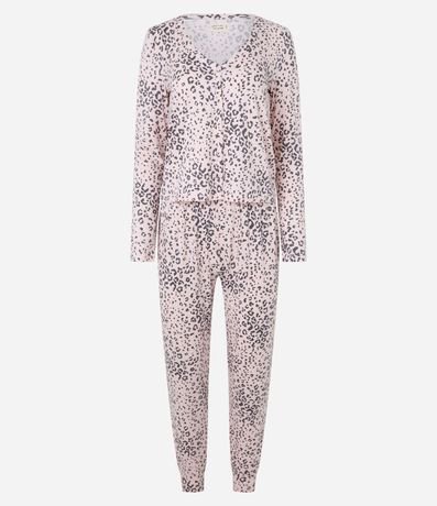 Pijama Largo en Peach Touch con Estampa Animal Print Leopardo y Botones 4