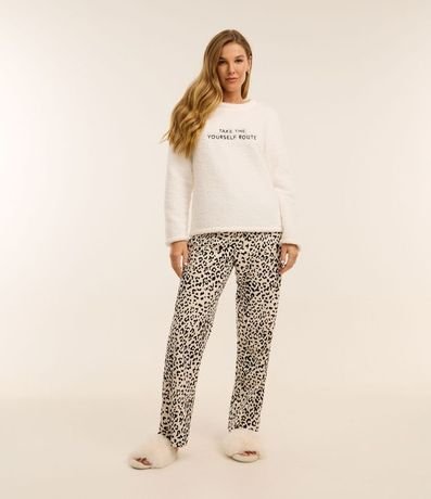 Pijama Largo en Sherpa Estampado de Leopardo y con Bordado