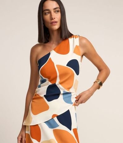 Blusa Hombro Único con Bajo Asimétrica y Estampa Abstracta