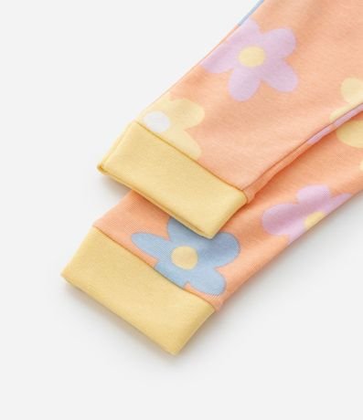 Pijama Largo Infantil con Estampa Carpincho con Flores - Talle 2 a 6 años 4
