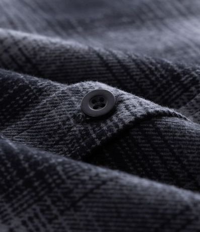 Camisa Comfort en Franela con Capucha Estampa de Cuadros 10