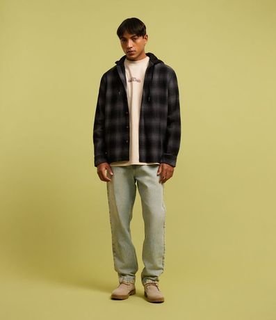 Camisa Comfort en Franela con Capucha Estampa de Cuadros 5