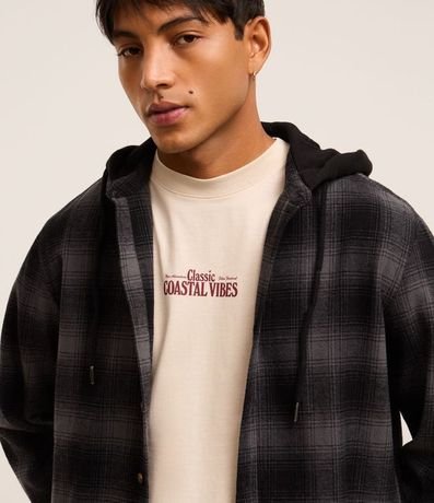 Camisa Comfort en Franela con Capucha Estampa de Cuadros 6