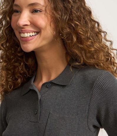 Blusa Polo en Punto Acanalado con Bolsillo en el Pecho 3