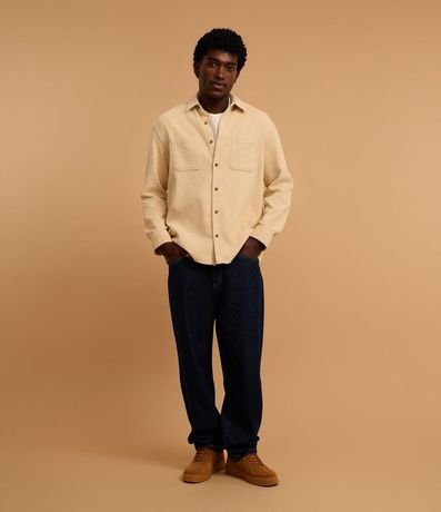 Camisa Regular en Algodón con Textura Cotelê y Bolsos 2