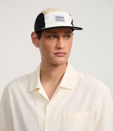 Gorra 5 Panel en Microfibra con Recortes y Bordado Delantero 7