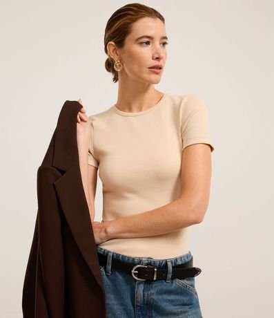 Blusa Básica Ajustada en Rib con Cuello Redondo