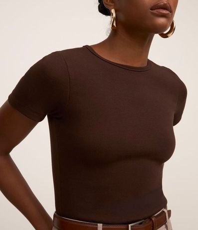 Blusa Básica Ajustada en Rib con Cuello Redondo