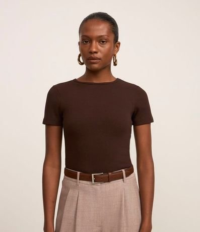 Blusa Básica Ajustada en Rib con Cuello Redondo 3