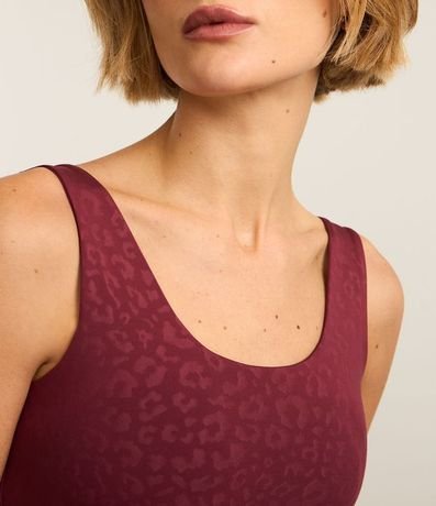 Top Deportivo en Microfibra con Textura Animal Print 5