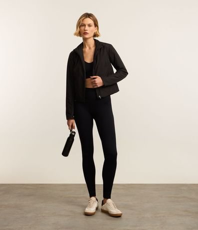 Campera Deportiva con Cuello Alto y Bolsillos 3