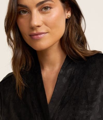 Bata de Baño Corto en Plush con Lazo y Estampa Animal Print Leopardo 4