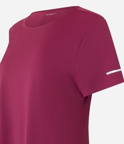 Remera Deportiva Texturizada con Detalle Reflectante 4