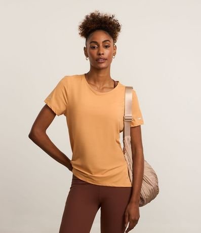 Remera Deportiva Texturizada con Detalle Reflectante 1