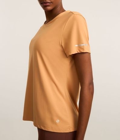 Remera Deportiva Texturizada con Detalle Reflectante 5