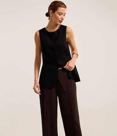 Pantalón Recto en Crepé con Cinturón Hebilla 2