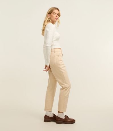 Pantalón Mom Cintura Alta en Sarga con Bolsillos