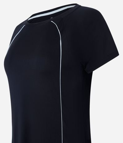 Remera Deportiva Manga Corta con Detalles Contrastantes 6
