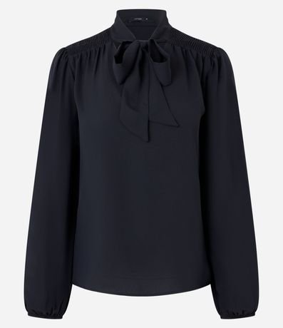 Blusa en Crepé con Cuello Lazo y Detalles de Pliegues 6
