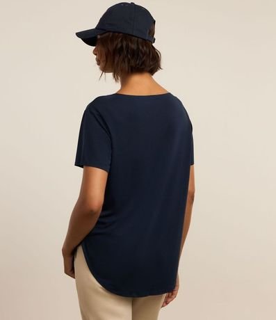 Remera Oversized Deportiva en Microfibra con Bajo Redondeado 3