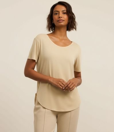 Remera Oversized Deportiva en Microfibra con Bajo Redondeado 4