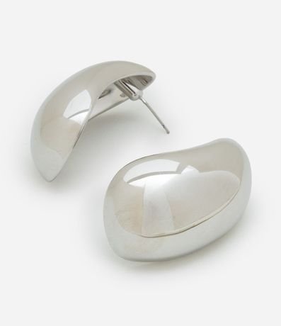 Caravana Botón Bold en Metal con Shape Orgânico y Baño de Níquel 3