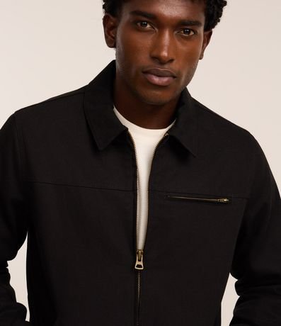 Campera Trucker en Sarga con Textura y Bolsillos 4