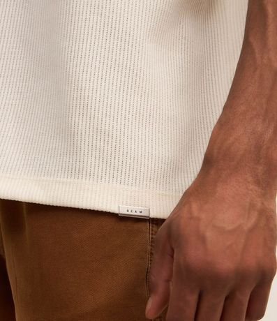 Remera en Pana con Bordado Lettering Minimalista 3