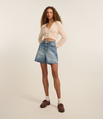 Bermuda en Jeans con Lavado y Terminación Deshilachada